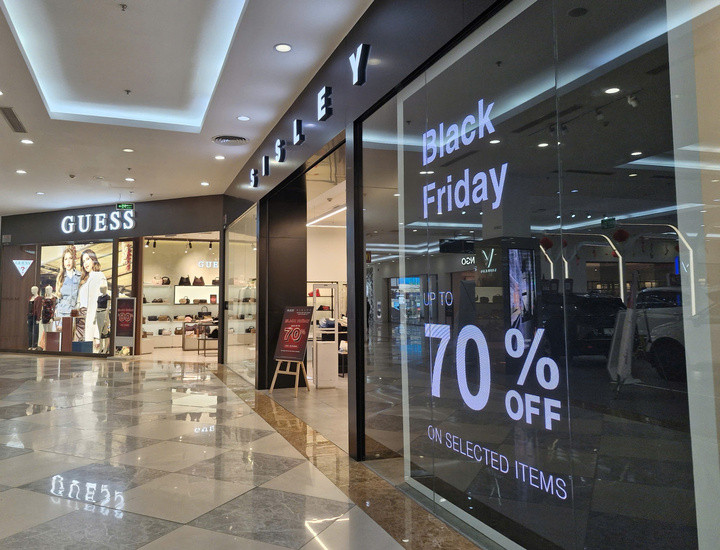 Black Friday vốn là dịp người tiêu dùng TP.HCM trông chờ mỗi năm, để săn được đúng hàng của các thương hiệu lớn với giá rẻ.