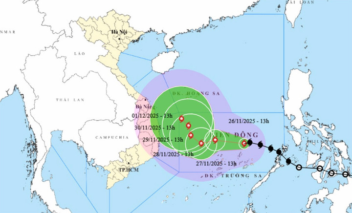 Bản đồ quỹ đạo và cường độ cơn bão số 15 Koto. (Nguồn: NCHMF)