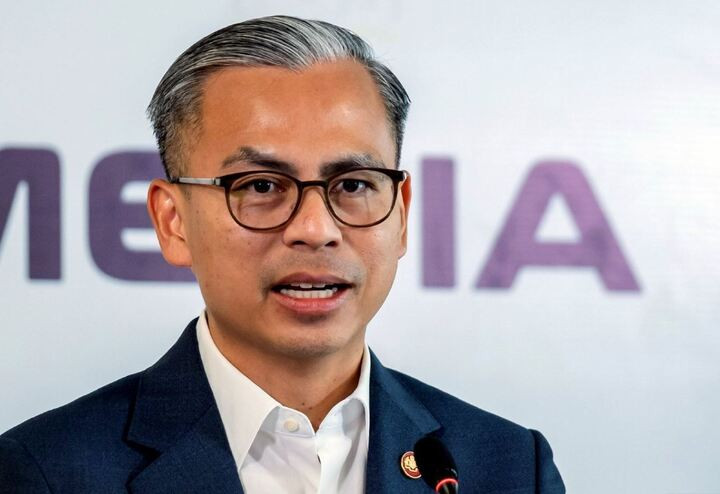 Ông Fahmi Fadzil, Bộ trưởng Truyền thông Malaysia. (Ảnh: NST Online)