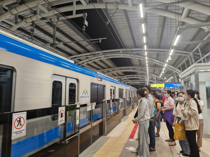 Sau sáp nhập, TP.HCM có 27 tuyến metro, với chiều dài 1.012 km cần đầu tư; trước 2030, TP cố gắng hoàn thành 3 tuyến trọng điểm.