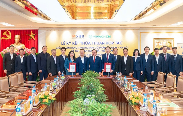 SHB và Vinachem ký kết thỏa thuận hợp tác.