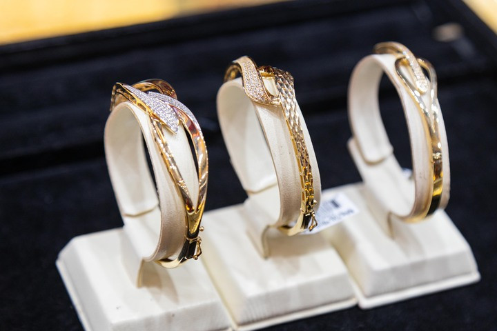 Giá vàng trụ vững trên ngưỡng 4.100 USD/ounce. (Ảnh: Minh Đức).