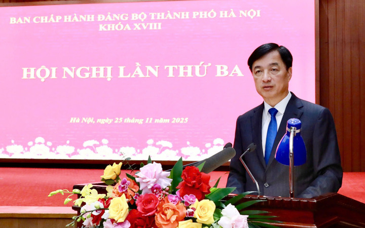 Bí thư Thành ủy Hà Nội Nguyễn Duy Ngọc phát biểu bế mạc hội nghị.