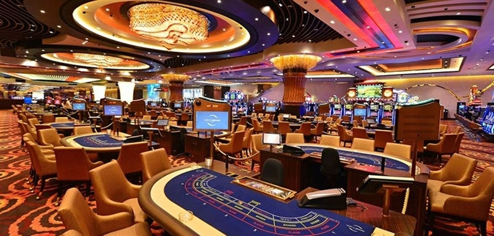 Trong cơ cấu sử dụng đất, dự án dành hơn 26 ha cho khu casino với công trình cao 25 tầng nổi và 3 tầng hầm, dự kiến bố trí khoảng 214 bàn chơi casino và 2.140 máy chơi. (Ảnh minh họa)
