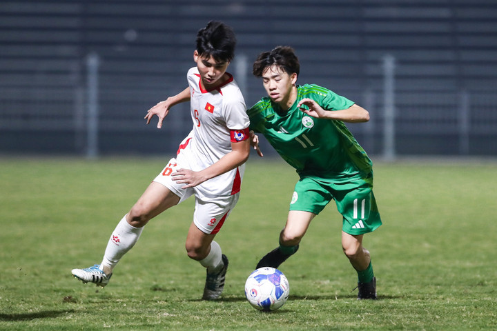 U17 Việt Nam chiếm lĩnh thế trận.