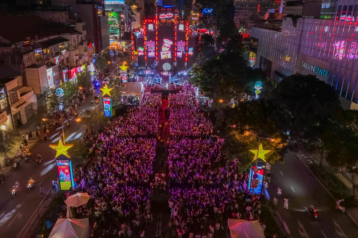 Hảo Hảo Concert – The Journey of 25: Đại tiệc âm nhạc bùng nổ chào mừng 25 năm - 2