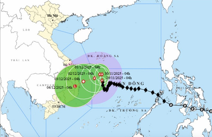 Bản đồ dự báo đường đi, khu vực ảnh hưởng của bão số 15 Koto. (Nguồn: NCHMF)