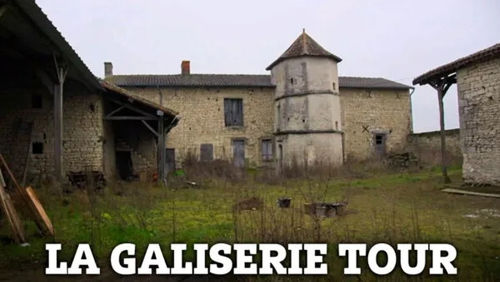 Bên cạnh cụm tòa nhà, Lolly và Sean có khoảng hai mẫu đất được sử dụng để canh tác nhưng hiện chỉ có cỏ dại. (Ảnh: La Galiserie)