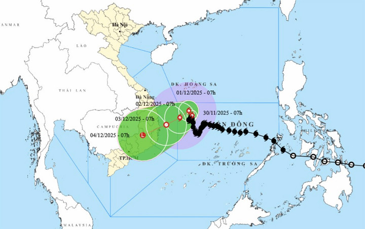 Bản đồ dự báo đường đi, khu vực ảnh hưởng của bão số 15 Koto. (Nguồn: NCHMF)
