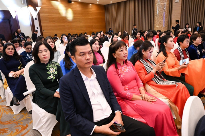 Các đại biểu dự Hội nghị.