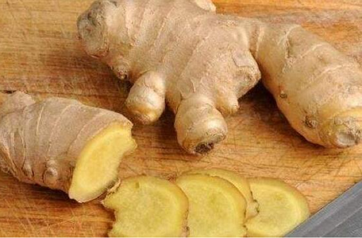 Gừng là loại gia vị rất phổ biến trong cuộc sống hàng ngày.