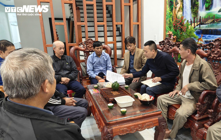 Người dân chia sẻ búc xúc với PV VTC News về việc sổ đỏ bị mất hơn 20 năm.