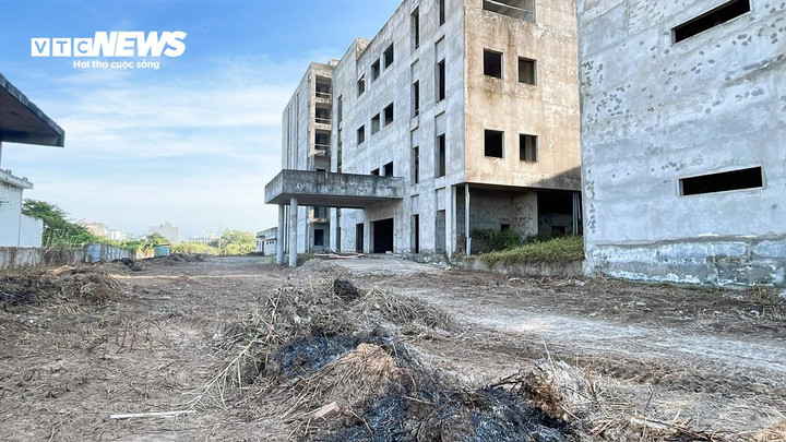 Ngày 21/7/2022, Thủ tướng ban hành quyết định điều chỉnh thời gian thực hiện dự án đến hết 31/12/2026. Tại Kỳ họp chuyên đề của HĐND TP Cần Thơ ngày 14/11, nghị quyết điều chỉnh chủ trương đầu tư dự án đã được thông qua.