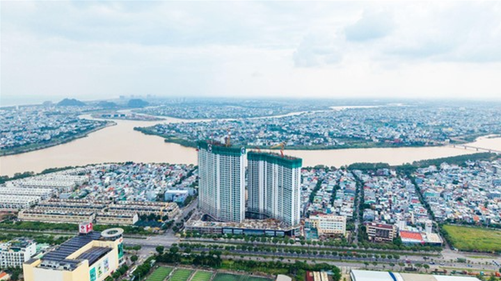 Dự án Masteri Rivera Danang đã hoàn tất phần xây thô của hai tòa tháp, bước vào giai đoạn hoàn thiện hạ tầng kỹ thuật chi tiết.