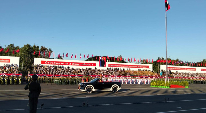 Trực tiếp: Lễ diễu binh, diễu hành kỷ niệm 50 năm Quốc khánh Lào - 17