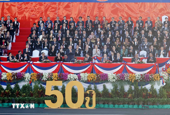 Tổng Bí thư Tô Lâm và Phu nhân dự Lễ kỷ niệm 50 năm Quốc khánh nước CHDCND Lào (2/12/1975 - 2/12/2025) và kỷ niệm 105 năm Ngày sinh Chủ tịch Kaysone Phomvihane. (Ảnh: Thống Nhất/TTXVN)