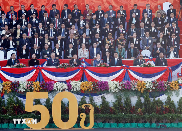 Tổng Bí thư Tô Lâm và Phu nhân dự Lễ kỷ niệm 50 năm Quốc khánh nước CHDCND Lào (2/12/1975 - 2/12/2025) và kỷ niệm 105 năm Ngày sinh Chủ tịch Kaysone Phomvihane. (Ảnh: Thống Nhất/TTXVN)