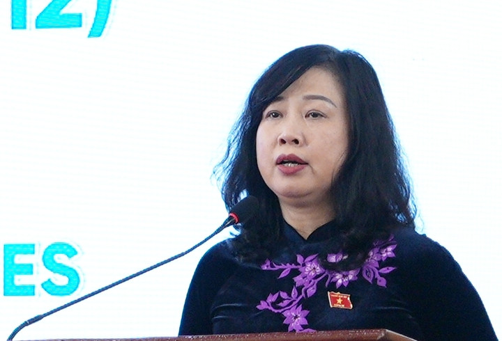 Bà Đào Hồng Lan, Bộ trưởng Y tế, phát biểu tại sự kiện.