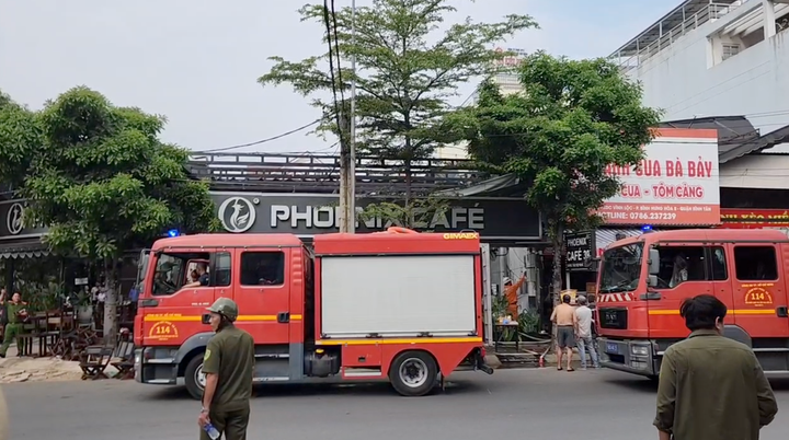 Hiện trường vụ cháy quán cà phê tại phường Bình Tân.