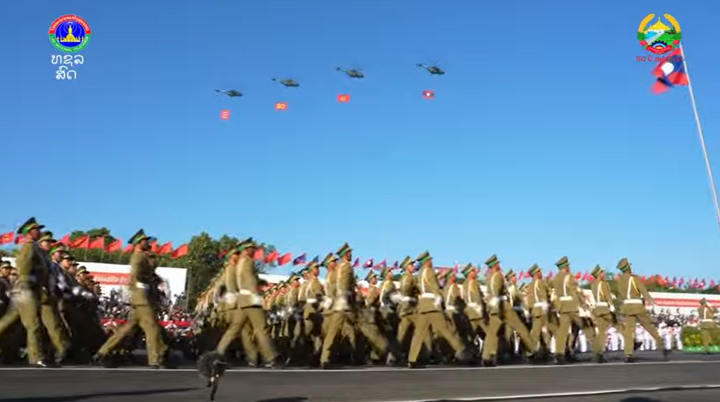 Mãn nhãn màn trình diễn của không quân Lào trong lễ kỷ niệm Quốc khánh