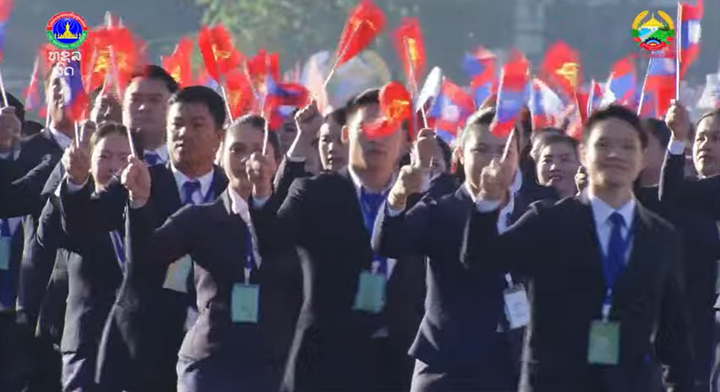 Trực tiếp: Lễ diễu binh, diễu hành kỷ niệm 50 năm Quốc khánh Lào - 14