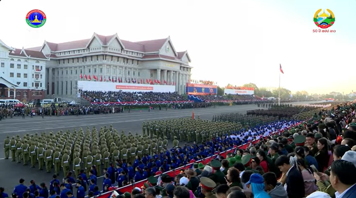 Trực tiếp: Lễ diễu binh, diễu hành kỷ niệm 50 năm Quốc khánh Lào - 11