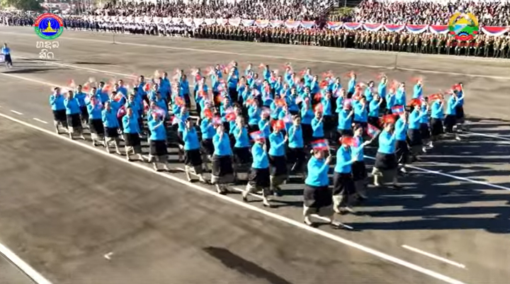 Trực tiếp: Lễ diễu binh, diễu hành kỷ niệm 50 năm Quốc khánh Lào - 15