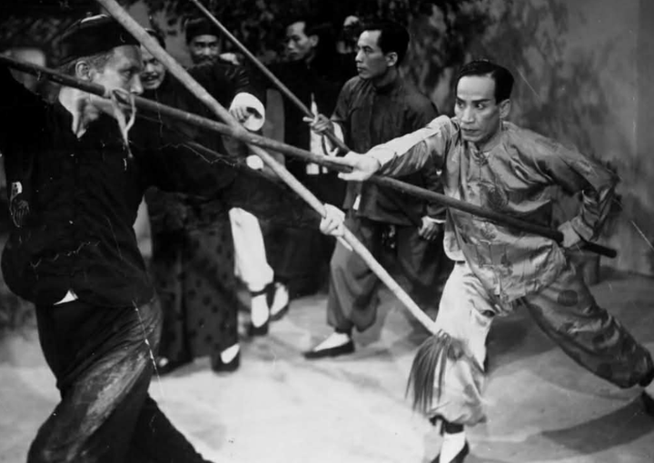 Quan Đức Hưng (phải) vào vai chính trong phim 