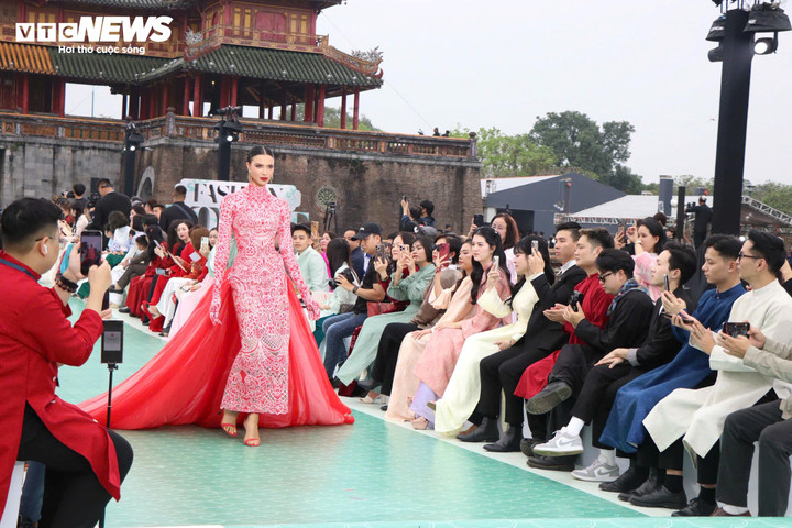 Sự kiện cũng chính là màn khởi động hành trình Miss Cosmo 2025 (Hoa hậu Hoàn vũ quốc tế 2025)