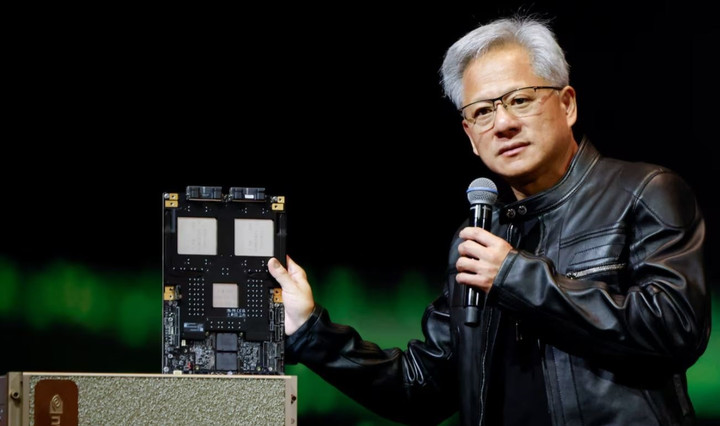 Pan Jensen Huang je nejnovějším jménem na seznamu 10 nejbohatších lidí světa a zároveň symbolem éry miliardářů s umělou inteligencí. (Foto: Reuters)