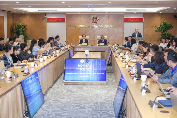 Toàn cảnh buổi họp báo công bố sự kiện Techfest Việt Nam 2025. (Ảnh: Bộ KH&CN)