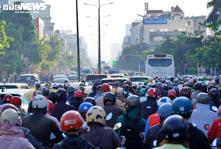 Ô nhiễm từ xe xăng đáng lo ngại, TP.HCM đưa 4 nhóm giải pháp kiểm soát - 3