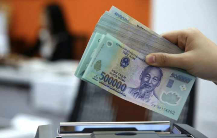 El Ministerio de Finanzas propuso elevar el umbral impositivo para las empresas domésticas a 500 millones de VND anuales. (Foto ilustrativa)