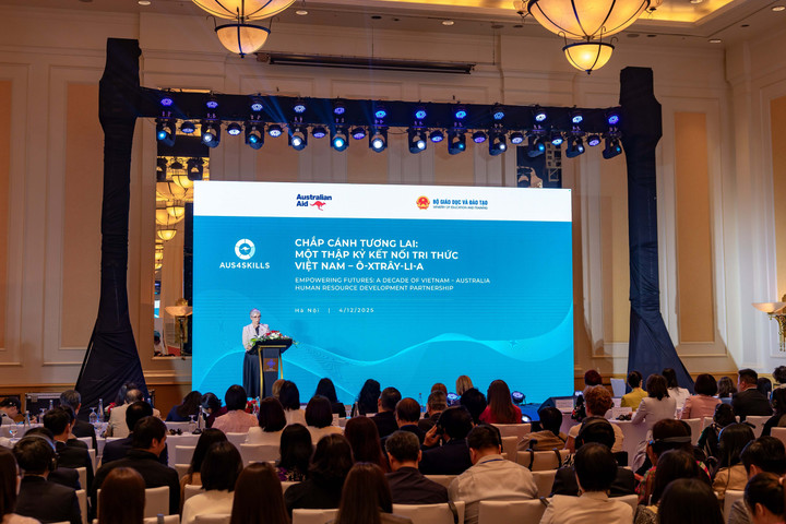 Toàn cảnh Chương trình.