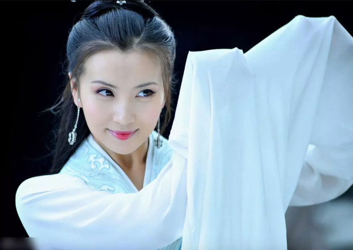 Điêu Thuyền đẹp nhất màn ảnh: Từ bỏ nghệ thuật cưới đại gia, giờ làm giảng viên - 1