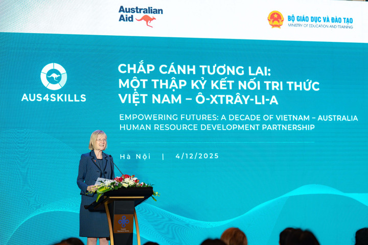 Bà Gillian Bird, Đại sứ Australia tại Việt Nam, phát biểu khai mạc hội thảo.