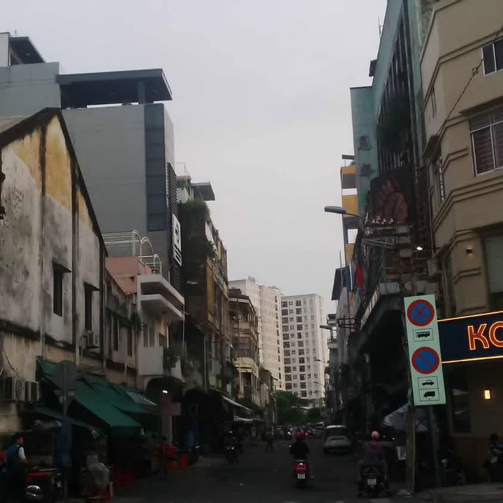 Οι νέοι «ακολουθούν την τάση» να αγοράζουν φθηνά μεταχειρισμένα iPhone 5 για να βγάζουν νοσταλγικές φωτογραφίες - 2