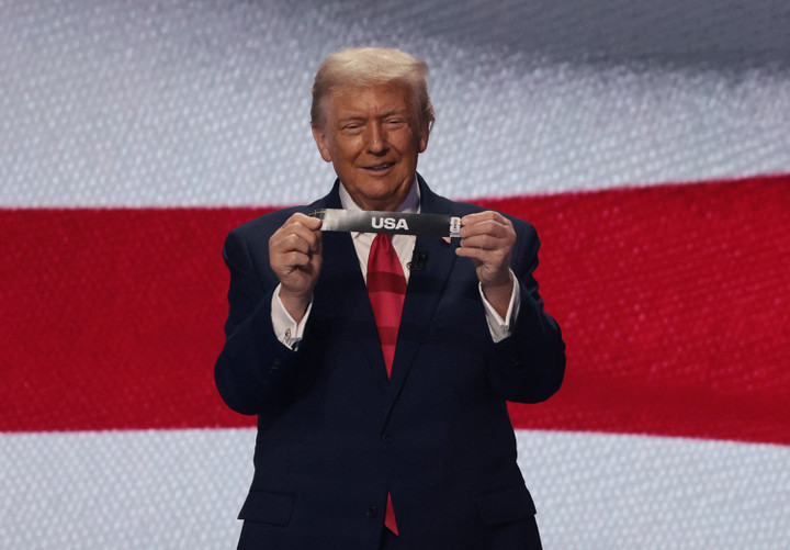 Tổng thống Mỹ Donald Trump tham dự lễ bốc thăm chia bảng World Cup 2026.