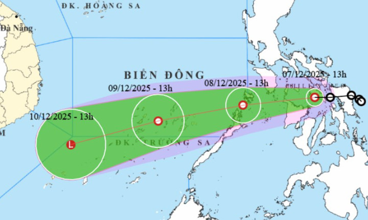 Hướng di chuyển và cường độ của áp thấp nhiệt đới lúc 13h ngày 7/12.