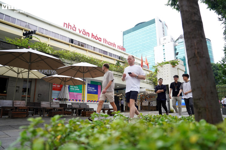 Sebagai tambahan kepada projek yang dijangka siap, pada 19 Disember, Ho Chi Minh City akan memulakan pembinaan di banyak projek utama lain.