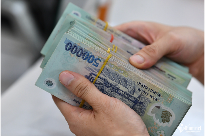 Bộ Tài chính đề xuất công chức quản lý thuế được hưởng hỗ trợ hằng tháng bằng 100% mức lương theo hệ số lương hiện hưởng. (Ảnh: N.K)