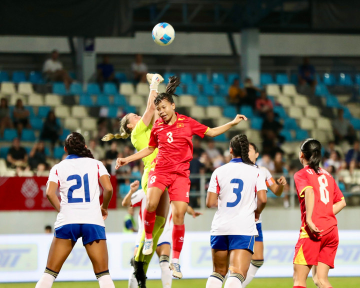 Trực tiếp Việt Nam 0-0 Philippines, bóng đá nữ SEA Games 33: Huỳnh Như vào sân - 2