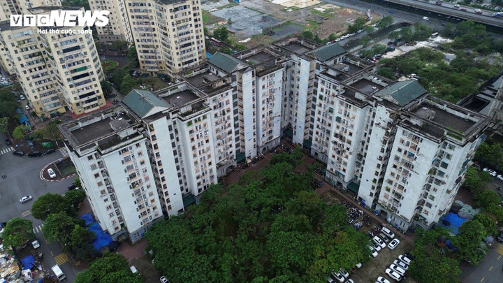 ការខូចខាតនេះមិនត្រឹមតែនៅតំបន់តាំងទីលំនៅថ្មីដែលត្រូវបានគេបោះបង់ចោលប៉ុណ្ណោះទេ ប៉ុន្តែវាក៏កំពុងកើតឡើងនៅក្នុងតំបន់លំនៅឋានសកម្មផងដែរ។ ចម្ងាយប្រហែល 7 គីឡូម៉ែត្រ តំបន់តាំងទីលំនៅថ្មីណាំទ្រុងយ៉េន (សង្កាត់យ៉េនហ័រ) ដែលមានទីតាំងនៅក្នុងអ្វីដែលត្រូវបានចាត់ទុកថាជា