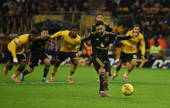 Bruno Fernandes ghi 2 bàn và có 1 đường chuyền kiến tạo. (Ảnh: Reuters)