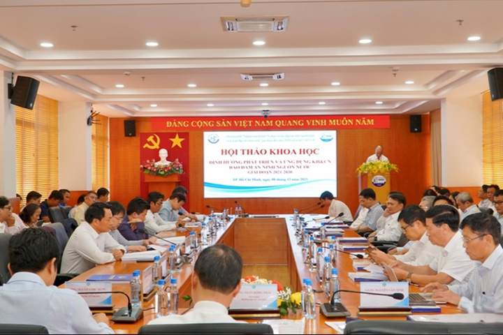 شارك علماء وخبراء ورجال أعمال في نقاشات ورشة عمل