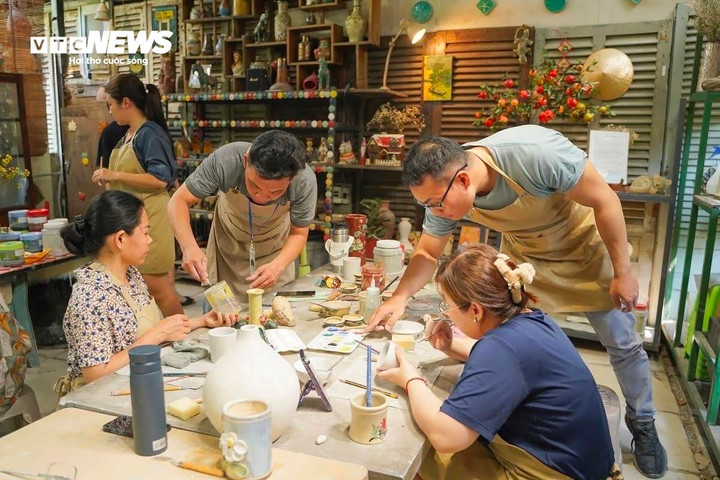 Làng gốm Lái Thiêu, nơi di sản được gìn giữ qua những bàn tay nghệ nhân - 9