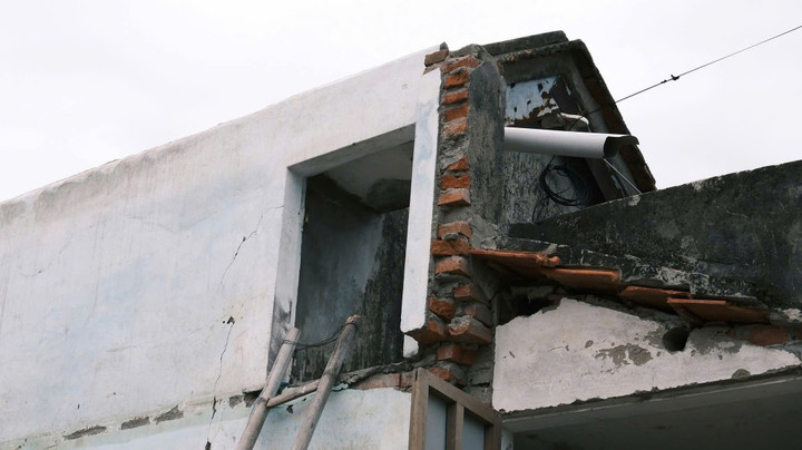 Chiếc "lồng cu" đã cứu sống vợ chồng ông Tiến.