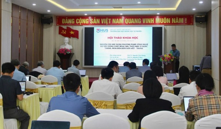 Toàn cảnh Hội thảo khoa học giới thiệu các kết quả của Đề tài “Nghiên cứu xây dựng phương pháp, công nghệ dự báo dòng chảy mùa cạn, thời hạn 10 ngày, tháng, mùa đến biên giới Việt - Trung”. (Ảnh: Bộ KH&CN)