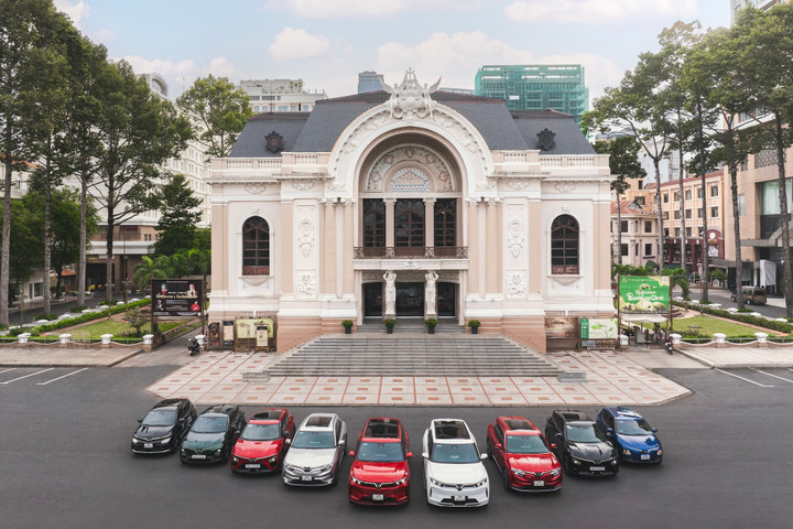 VinFast khẳng định vị thế tại thị trường ô tô Việt Nam với doanh số 23.186 xe trong tháng 11/2025, luỹ kế từ đầu năm đạt 147.450 xe.