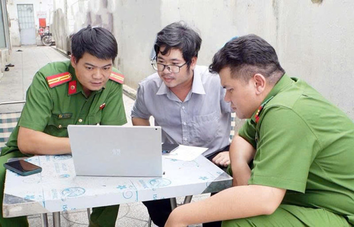 Công an tỉnh Tây Ninh hướng dẫn người dân đăng ký lưu trú